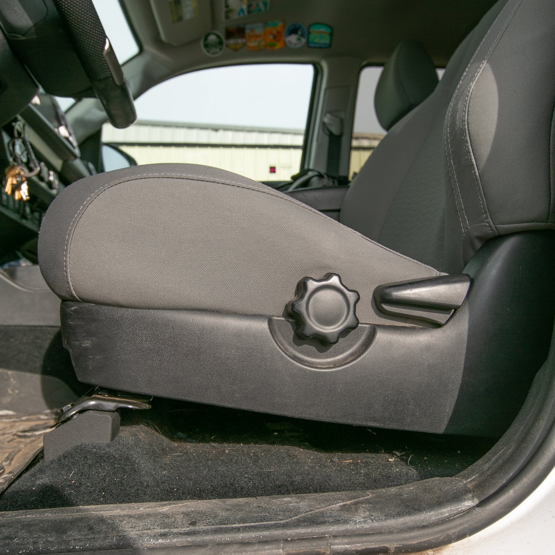 Front Seat Riser for Toyota & Lexus – Flatirons Overland